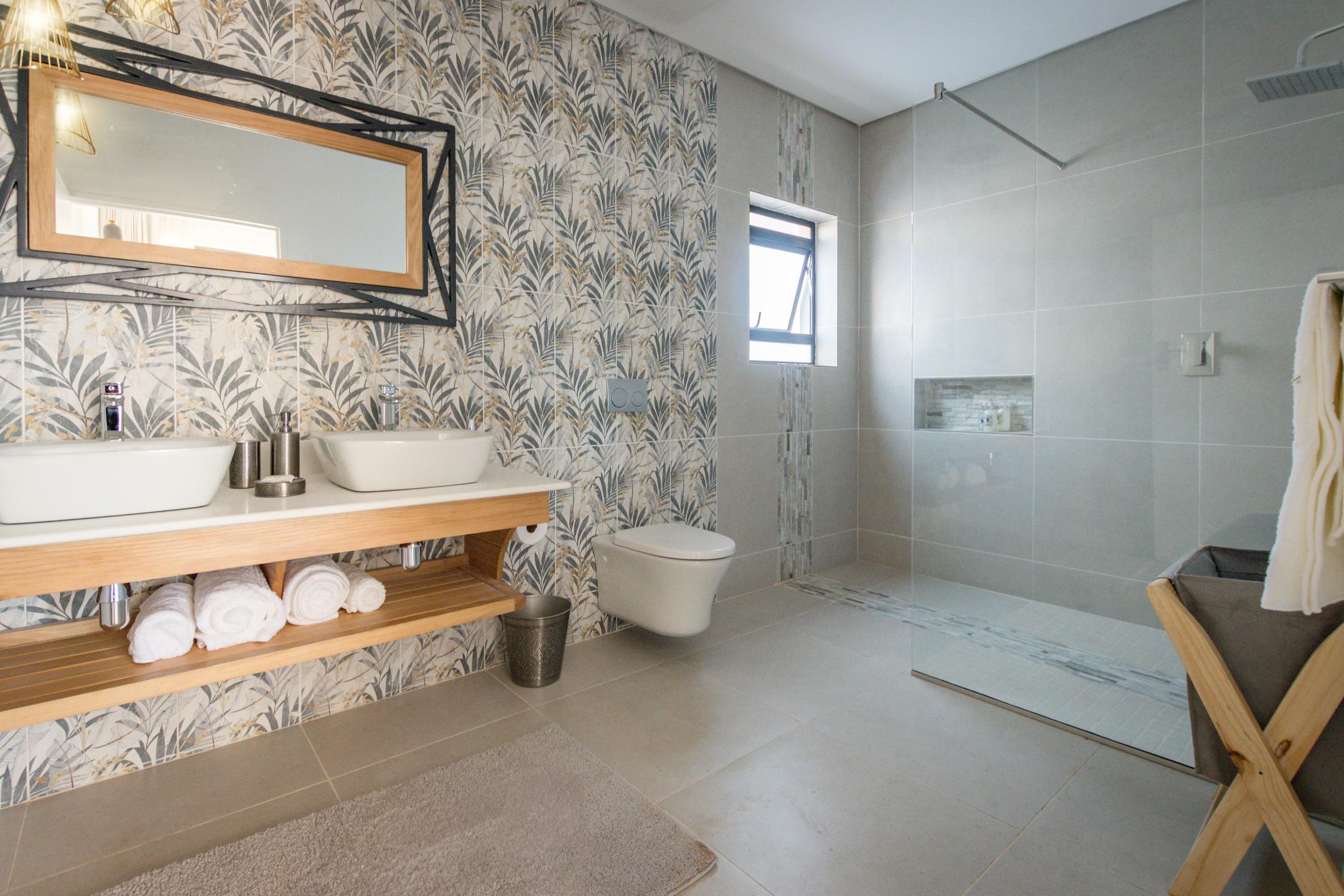 Waterfalls Lodge thumbnail 15